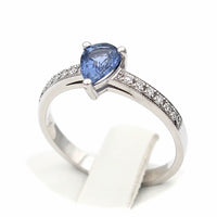 Μονόπετρο δαχτυλίδι λευκόχρυσο με ζαφείρι και διαμάντια - WDX143